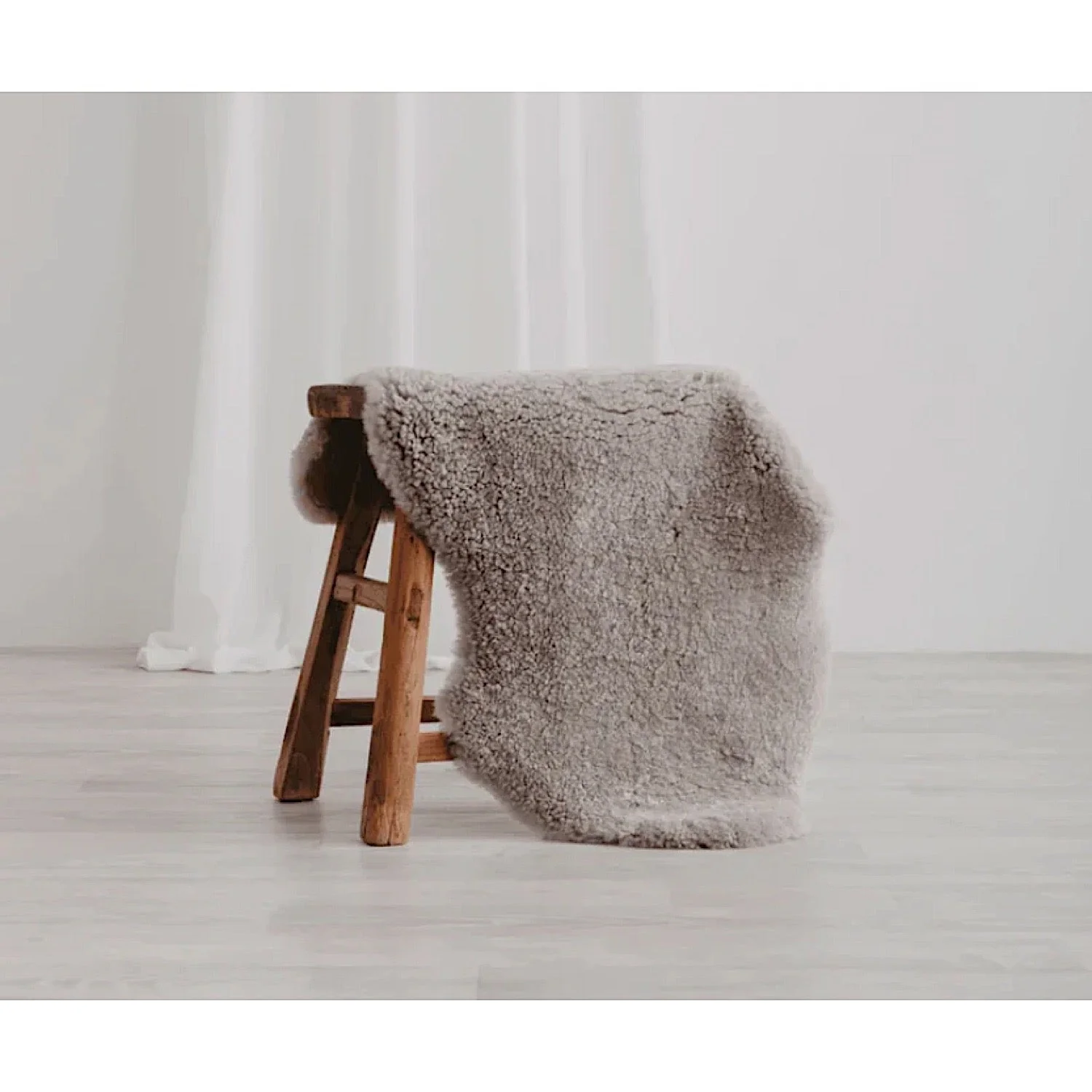 Huxford Grove Kingston Sheepskin Rug - Moleskin