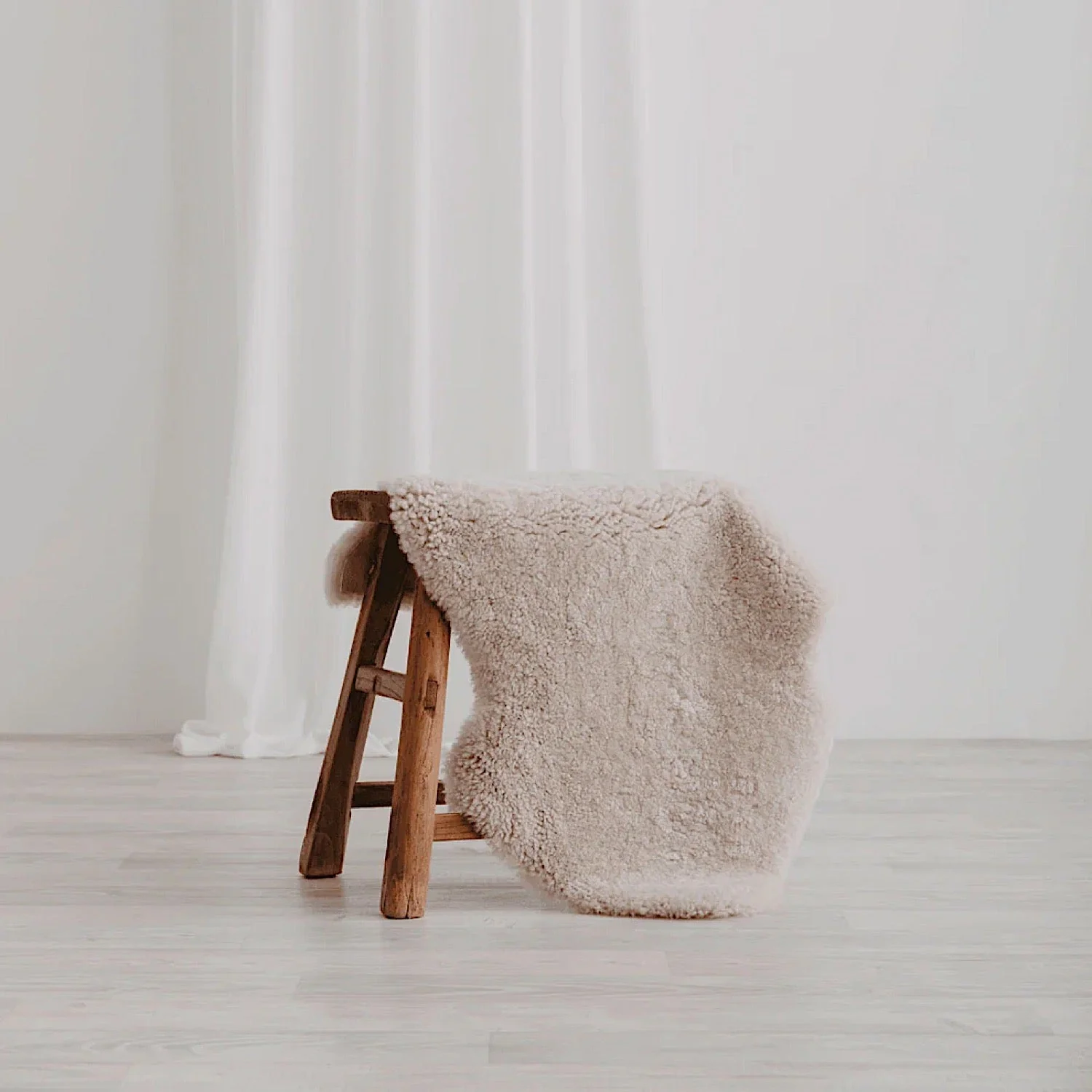 Huxford Grove Kingston Sheepskin Rug - Oatmeal